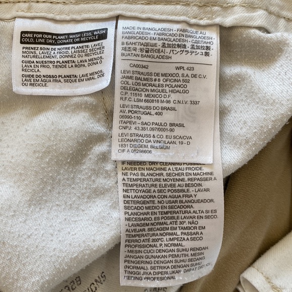 Levi’s Khaki Pant - Picture 5 of 7